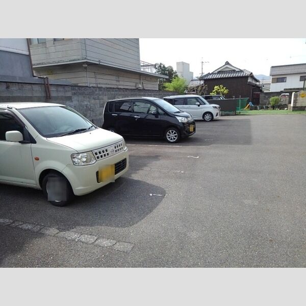 駐車場 (駐車場)