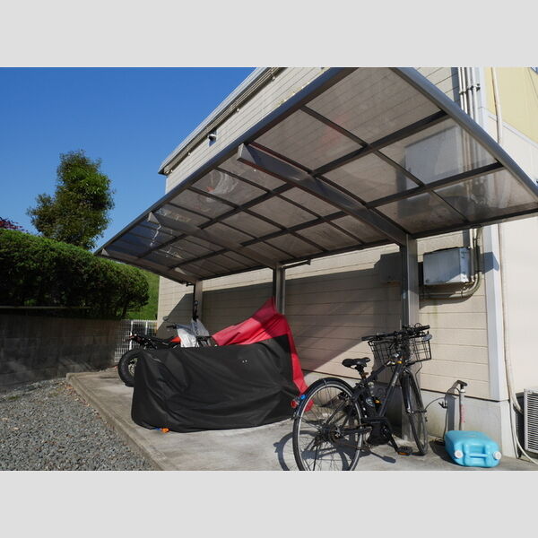 現地周辺 (駐輪場)