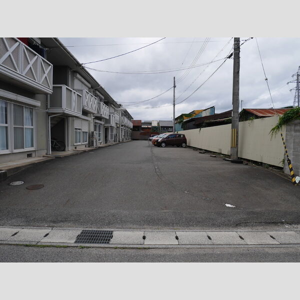 駐車場 (駐車場)