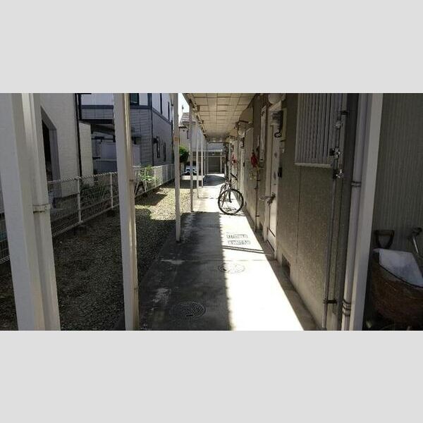 現地周辺 (廊下)