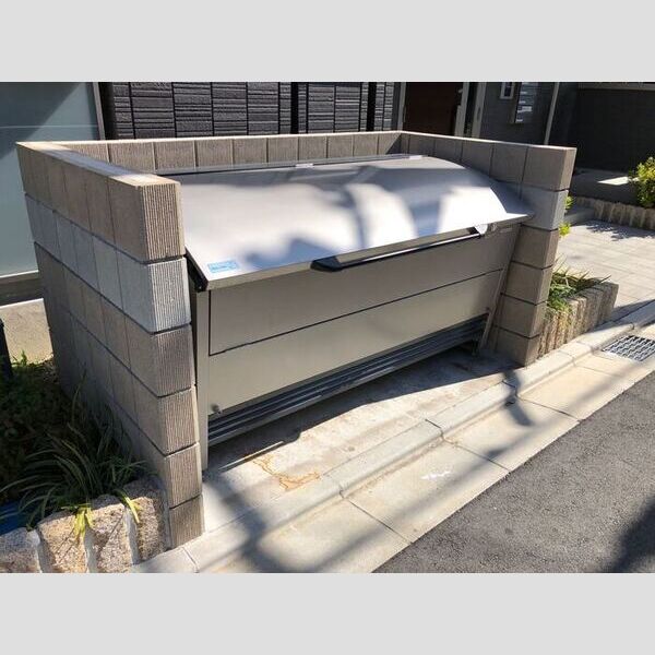 現地周辺 (ごみ置き場)