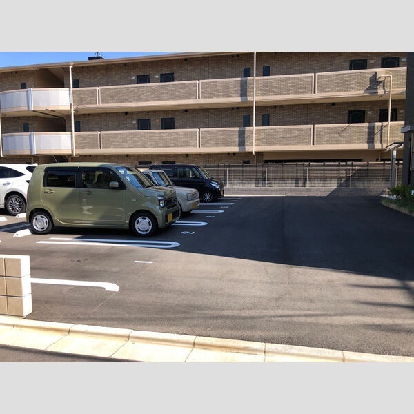 駐車場 (駐車場)