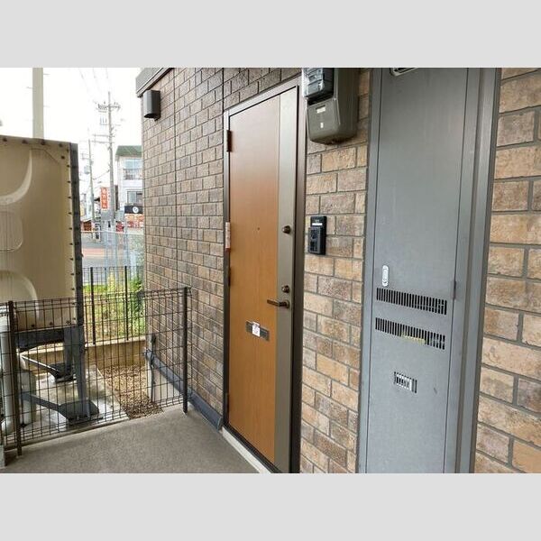 エントランス (エントランス)