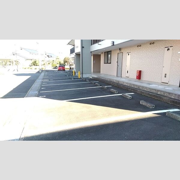 駐車場 (駐車場)