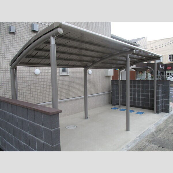 現地周辺 (駐輪場)