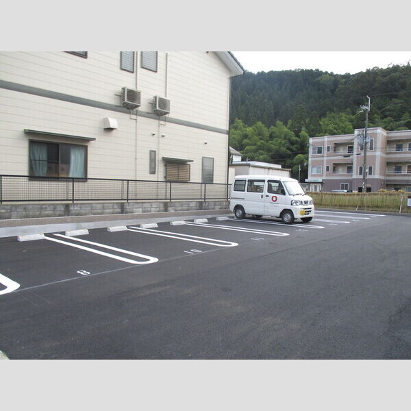 駐車場 (駐車場)