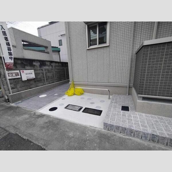 駐車場 (駐車場)