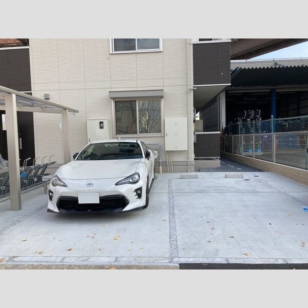 駐車場 (駐車場)