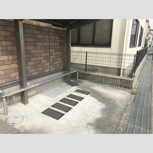 現地周辺 (駐輪場)