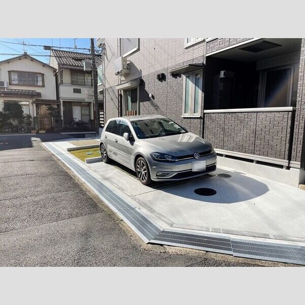 駐車場 (駐車場)