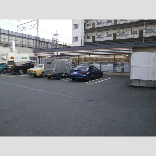 現地周辺 (セブンイレブン　中久世4丁目店)