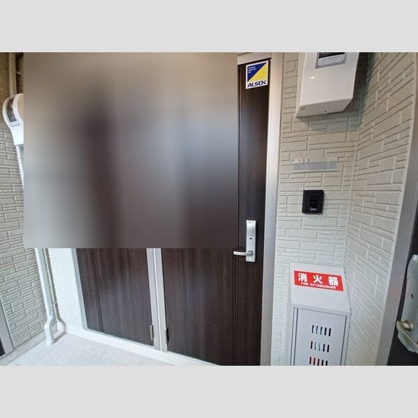 エントランス (エントランス)