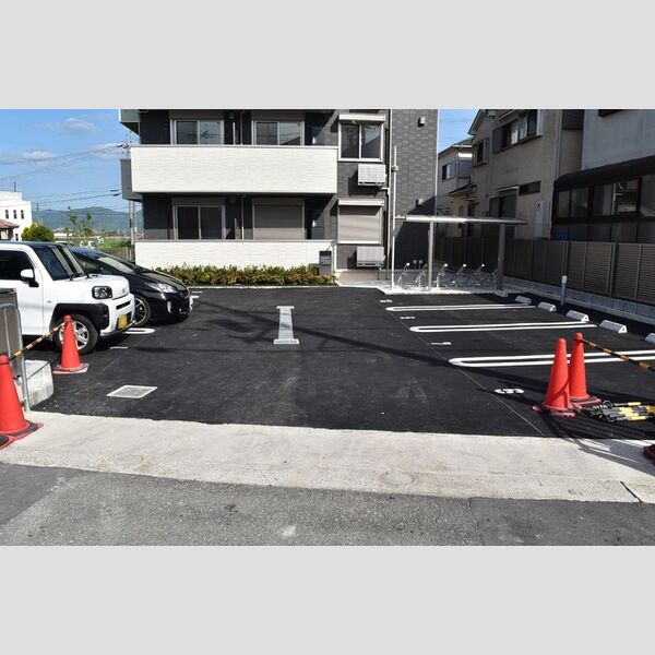 駐車場 (駐車場)