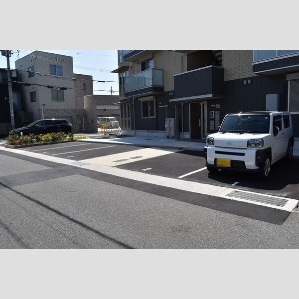 駐車場 (駐車場)