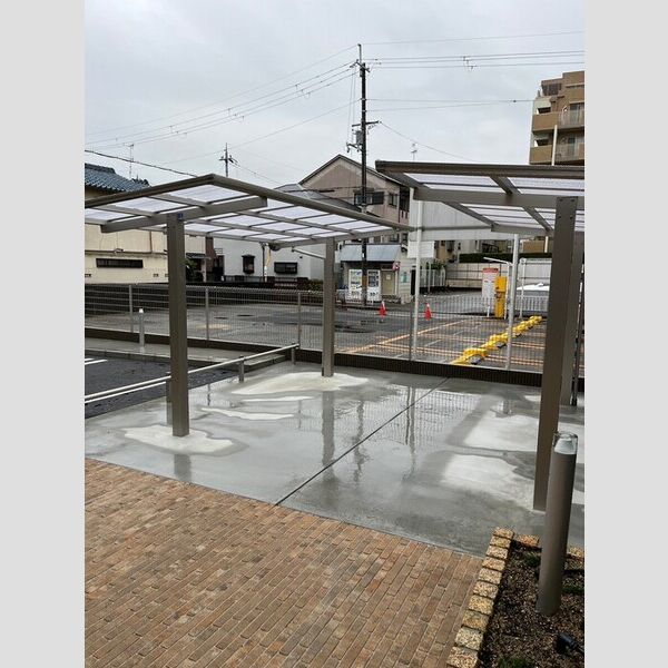 現地周辺 (駐輪場)