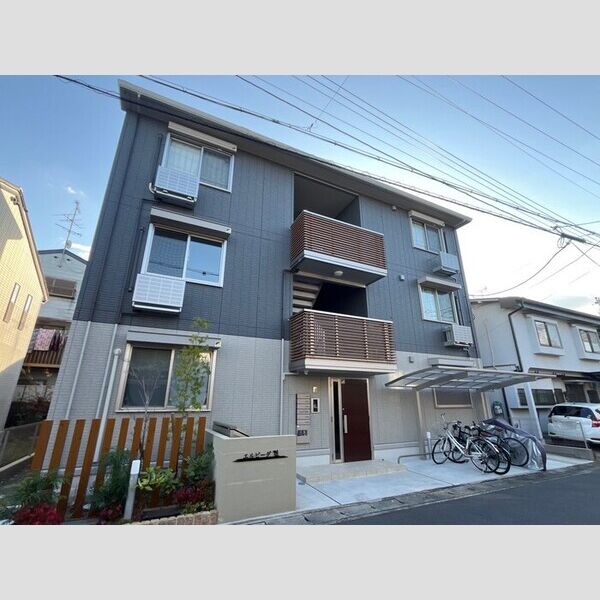 建物外観 (外観写真)