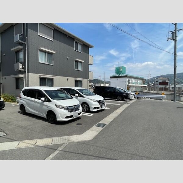 駐車場 (駐車場)