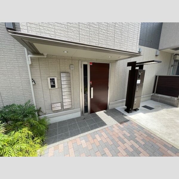 エントランス (エントランス)