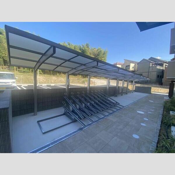 駐車場 (駐輪場)