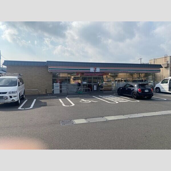 現地周辺 (セブンイレブン　京都上久世店)