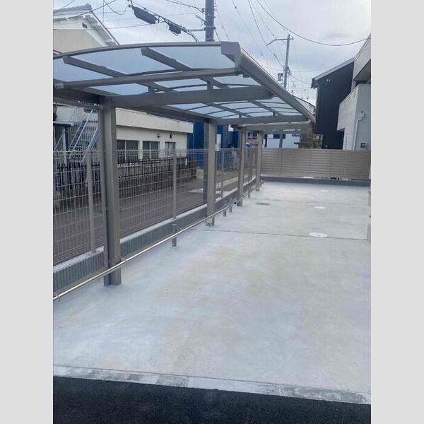 現地周辺 (駐輪場)