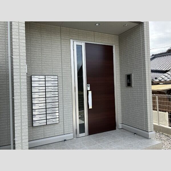 エントランス (エントランス)