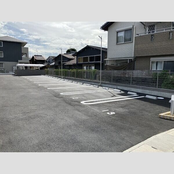 駐車場 (駐車場)