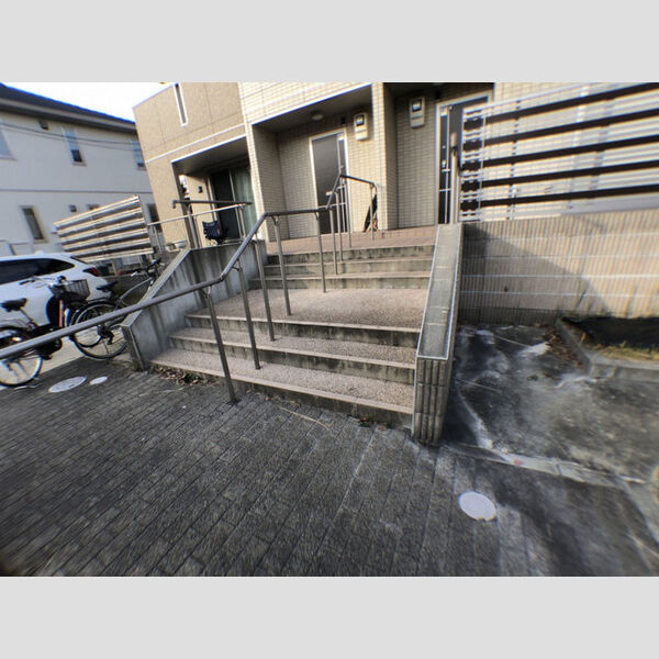 現地周辺 (駐輪スペース)