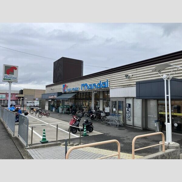 現地周辺 (万代羽束師店)
