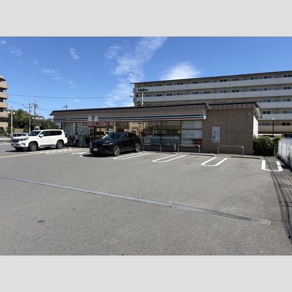 現地周辺 (セブンイレブン京都久世店)