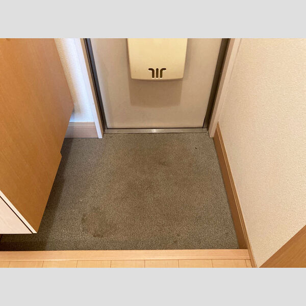 玄関 (玄関)