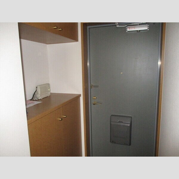 玄関 (玄関・下駄箱)