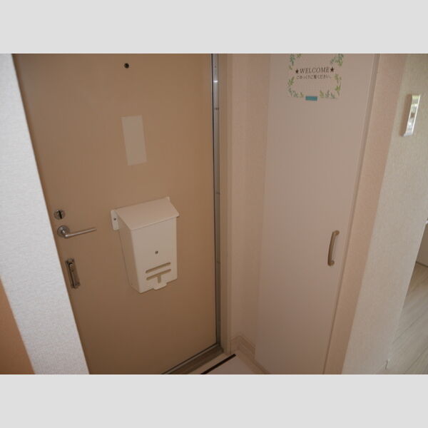 玄関 (玄関・下駄箱)