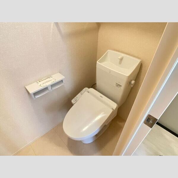 トイレ (温水洗浄便座)