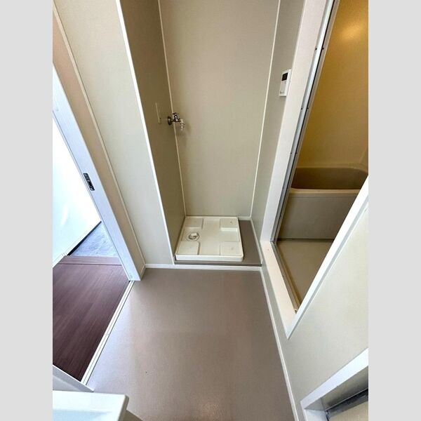 その他 (洗濯機置き場)