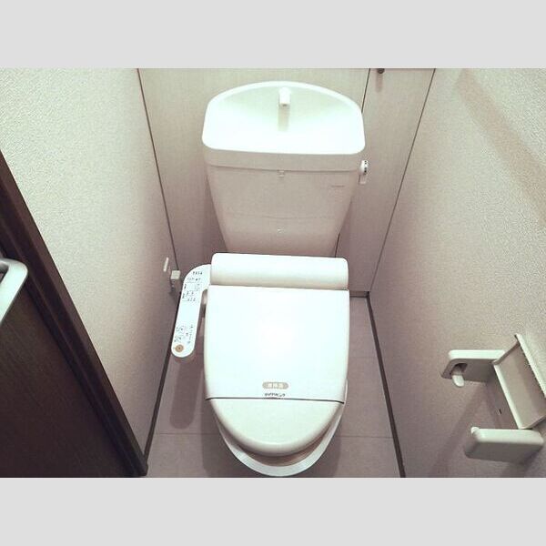 トイレ (温水洗浄便座)