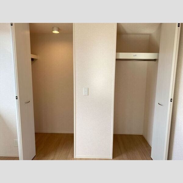 収納 (ウォークインクローゼット)