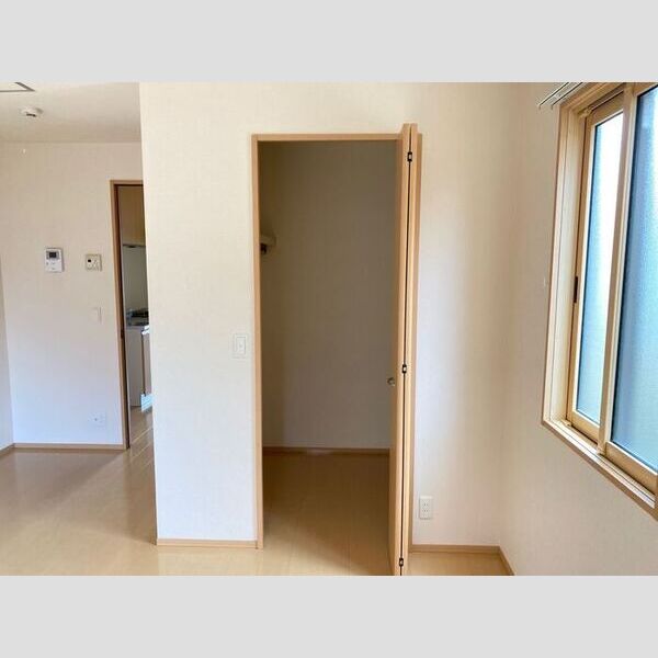 収納 (ウォークインクローゼット)