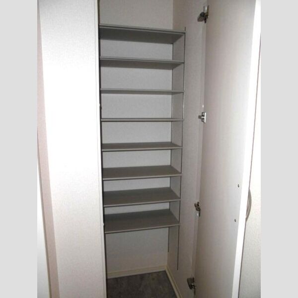 玄関 (シューズBOXあります。)