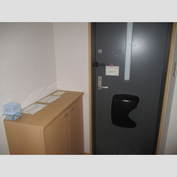 玄関 (玄関・下駄箱)