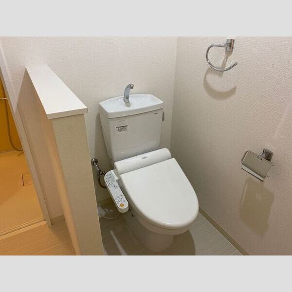 トイレ (温水洗浄便座)