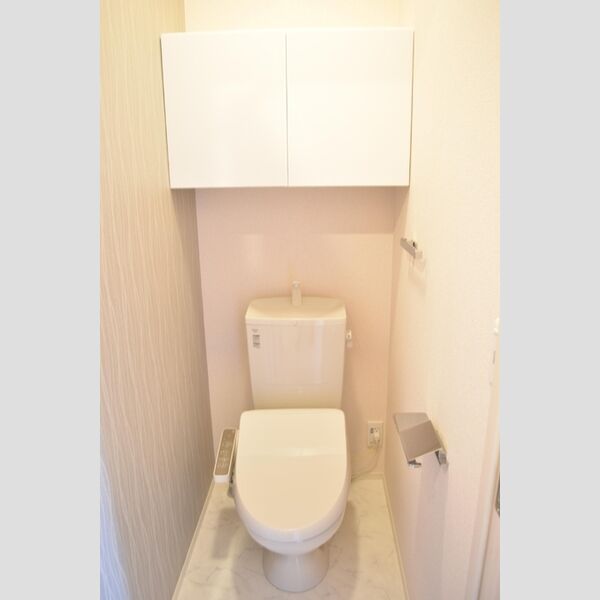 トイレ (温水洗浄便座)