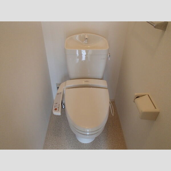 トイレ (トイレ)