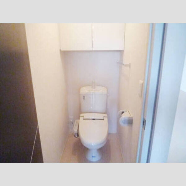 トイレ (温水洗浄便座)