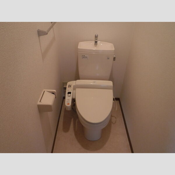 トイレ (トイレ)