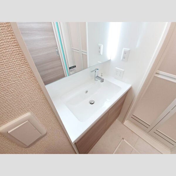 洗面所 (洗髪洗面化粧台)