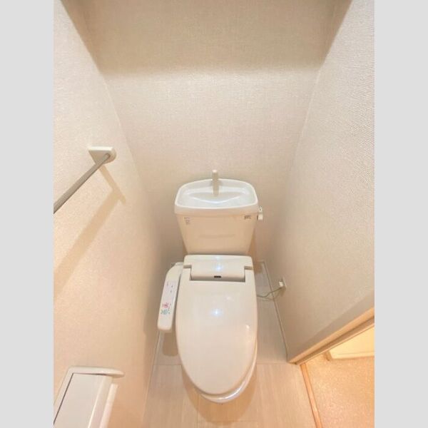 トイレ (温水洗浄暖房便座)