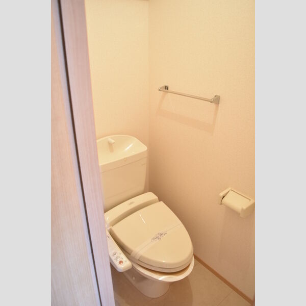 トイレ (温水洗浄暖房便座トイレ)