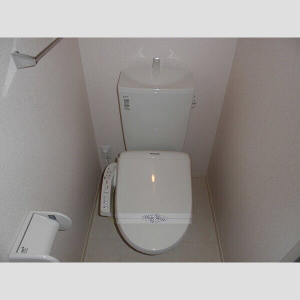 トイレ (温水洗浄暖房便座)