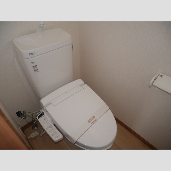トイレ (温水洗浄暖房便座)